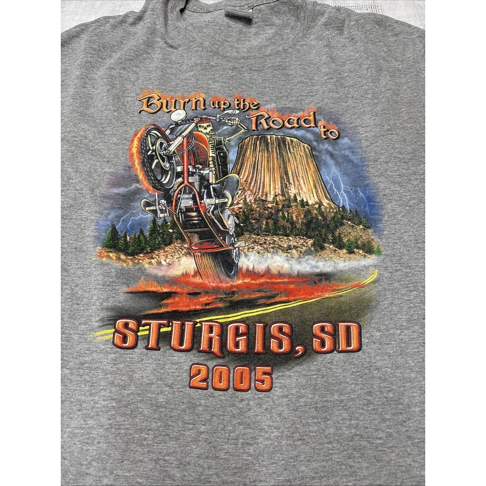 Burn Up The Road To Sturgis, SD Motorcycle 2005 t-shirt Large‎ XL